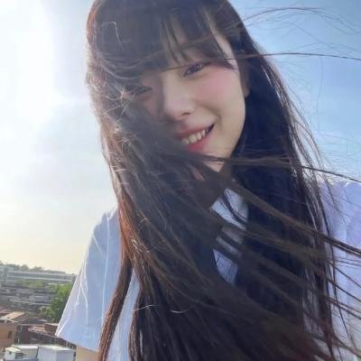 我曾被全世界推开唯独你